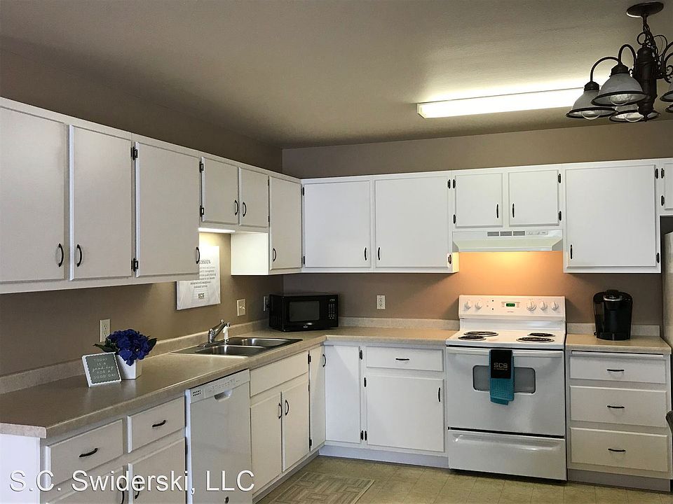 2nd image of 3320 Norton St #202