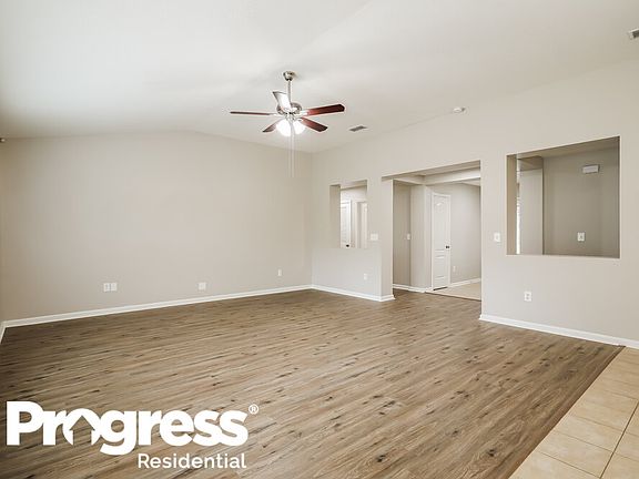 5th image of 11589 Pleasant Creek Dr