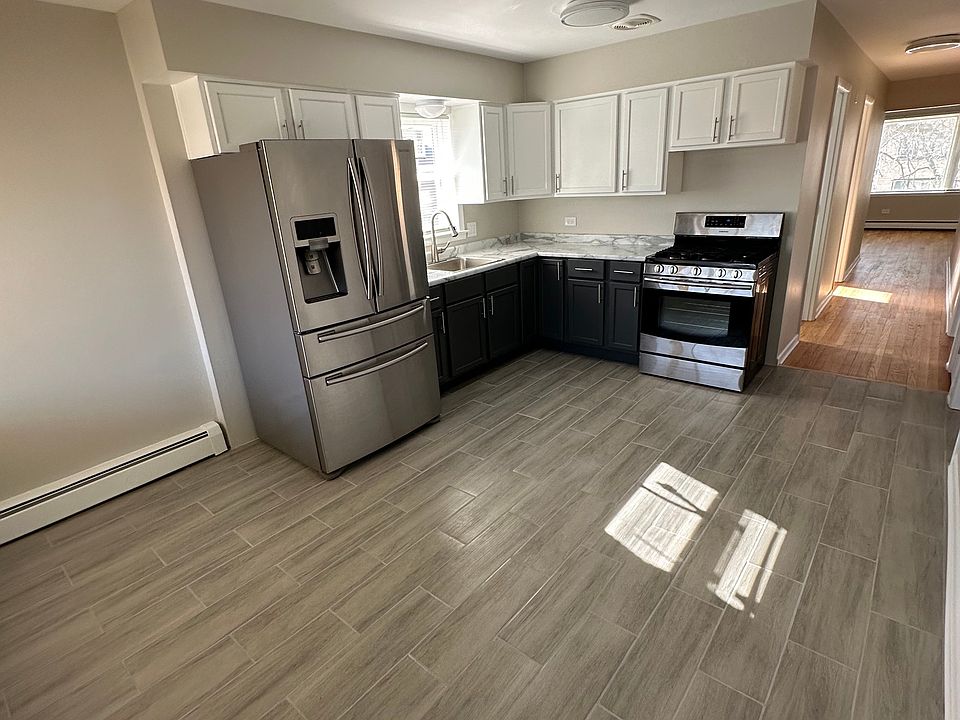 1st image of 1027 S 11th Ave #1