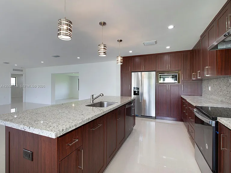 8790 SW 85th St — Photo 7