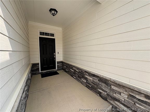3rd image of 408 Redwater Trl