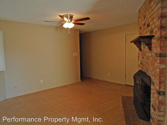 4th image of 4684 N Lorna Ave