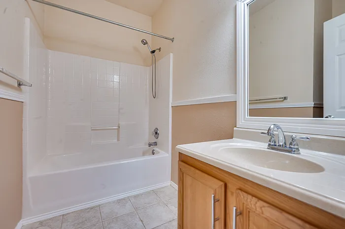 7909 Country Home Dr — Photo 9