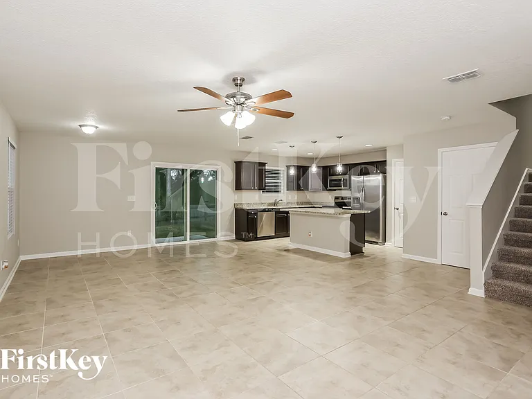 8303 Thor St — Photo 4