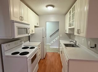 8331 29th Ave NW, Edmonton, AB T6K3J9