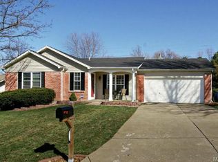 1004 Enwood Ct, Saint Peters, MO