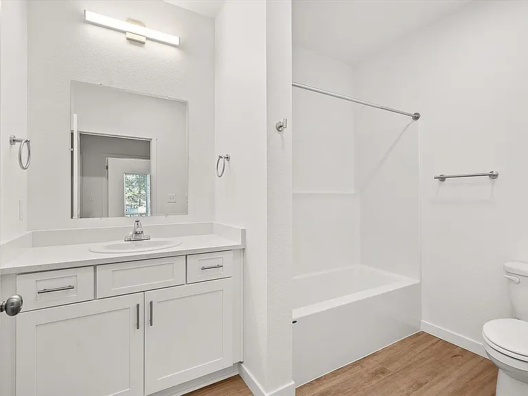 505 E Hawthorne Rd #713 — Photo 7