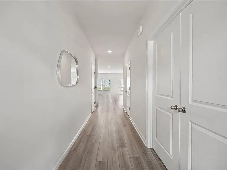 107 Meander Dr — Photo 3