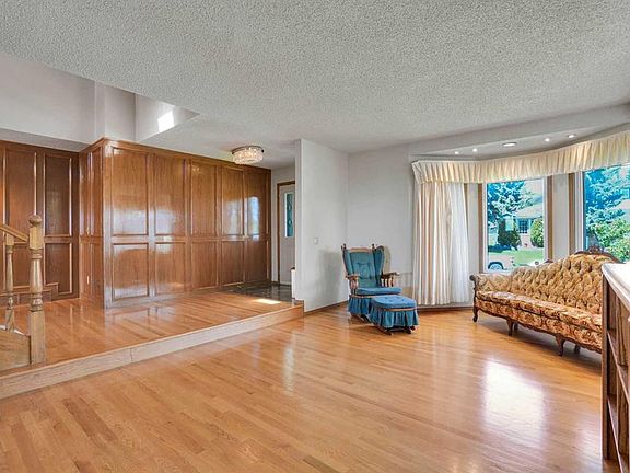 4th image of 88 Edelweiss Dr NW