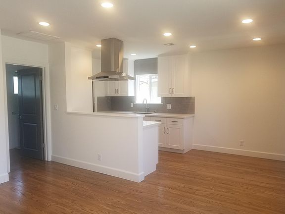 2nd image of 1332 N Screenland Dr #B