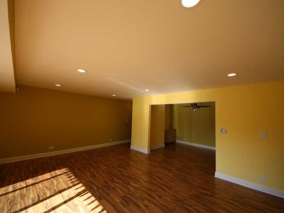 3rd image of 1150 E Randville Dr Unit 1E
