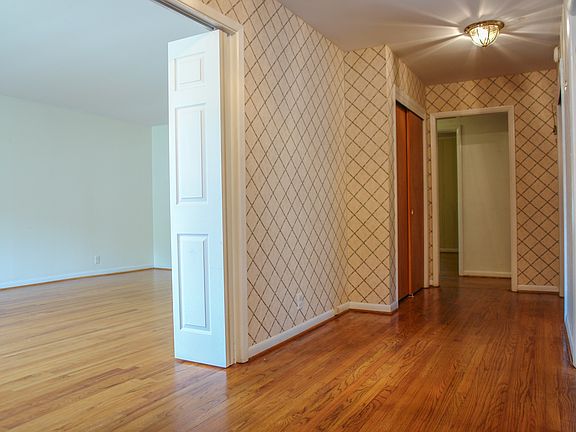 5th image of 308 30th St E