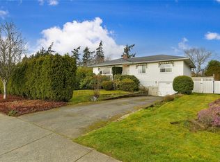 2218 Edgelow St, Saanich, BC