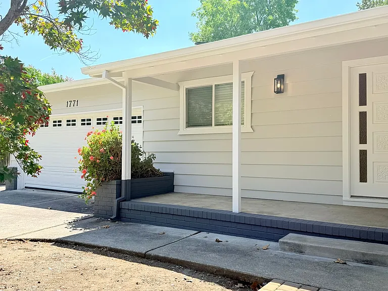 1771 Lynwood Dr — Photo 4