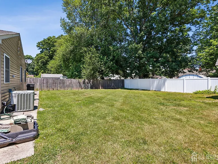 23 Miko Rd — Photo 6