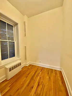 Rented by Waverly Realty Associates | media 9