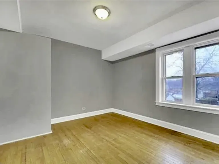 7925 S Trumbull Ave #1S — Photo 10