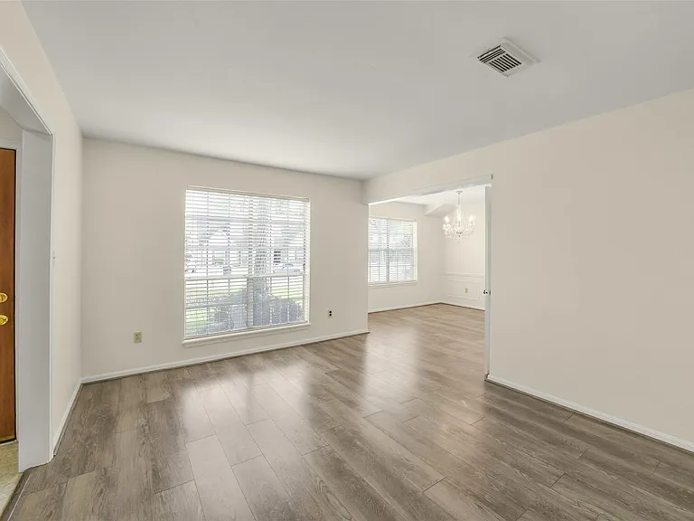 7818 Kleingreen Ln — Photo 27