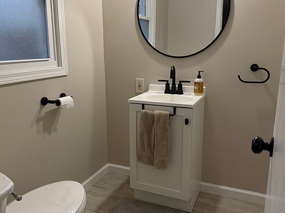 4th image of 11658 8th Ave NW