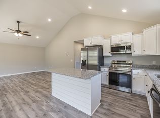 101 Parkhurst St, Hartsville, TN 37074