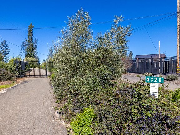 2nd image of 4329 Parker Hill Road