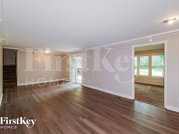 4th image of 9955 Melrose Dr