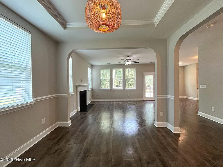 188 Sandy Springs Rd — Photo 2