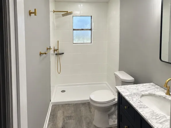 1 Burke Ave #B, Savannah, GA 31408