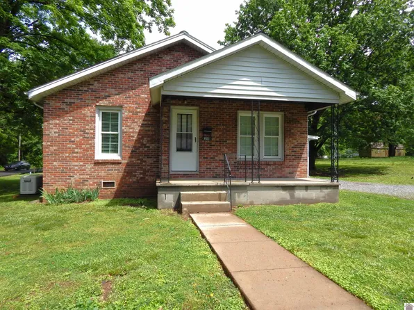 218 W 9th St, Benton, KY 42025