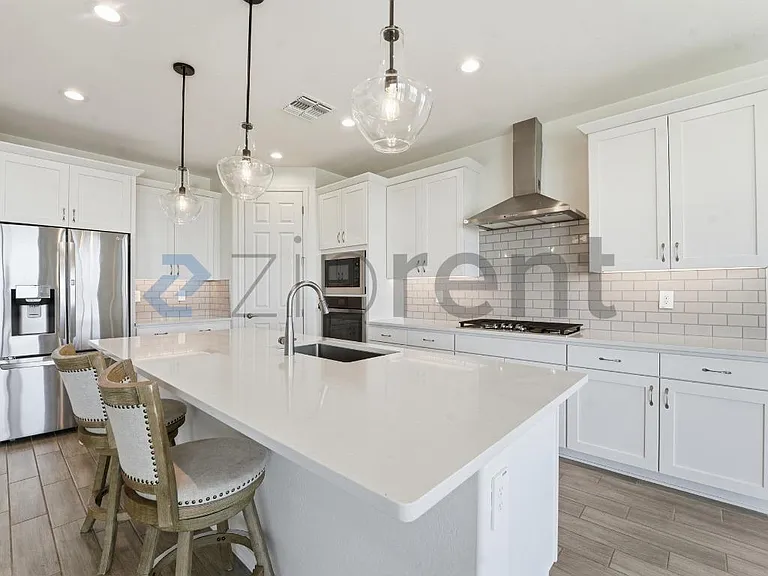 2313 N 195th Dr — Photo 19