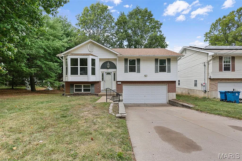 2307 S Milton Ave photo 1