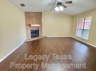 1208A Lindsey Ln, Cleburne, TX 76033