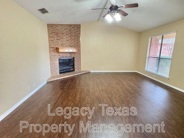 1208A Lindsey Ln