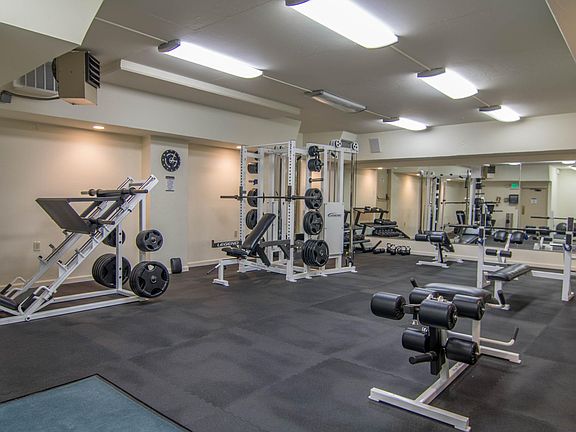 Weight Lifting Gym