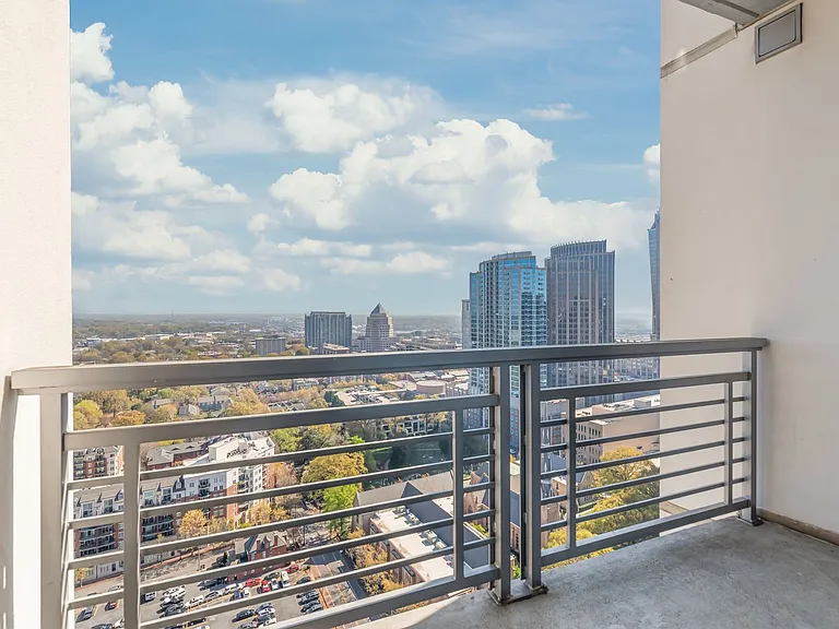 333 W Trade St #2502 — Photo 18