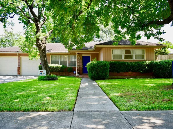 4624 Verone St, Bellaire, TX 77401