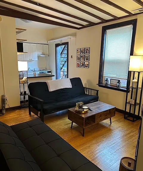 2039 Walnut St #3R — Photo 1