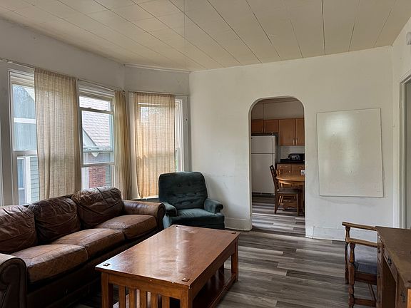 4th image of 114 Stewart Ave APT 1