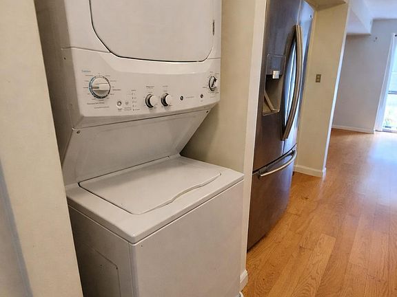 5th image of 2010 Colts Neck Rd APT 2B