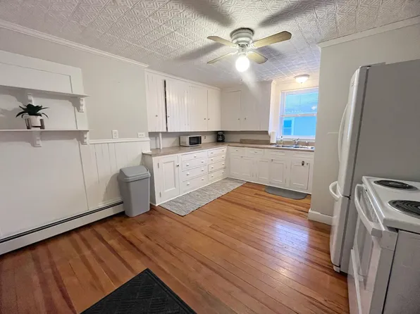 87 Elm St #3, Bangor, ME 04401