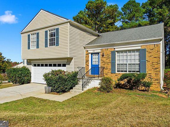 4th image of 672 Stonebridge Loop