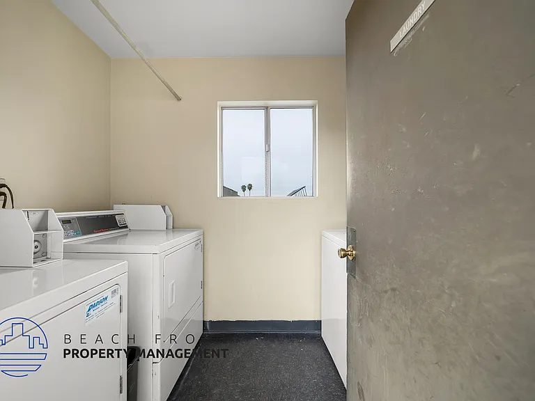 925 N. Inglewood Ave. — Photo 17