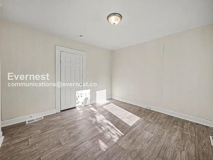2709 30th St — Photo 20