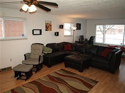 3rd image of 2820 Mohican Ave