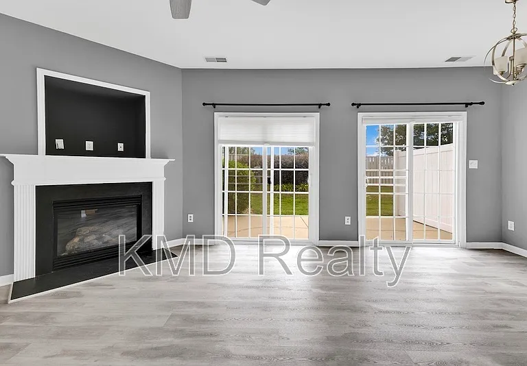 9598 Walkers Glen Dr — Photo 10