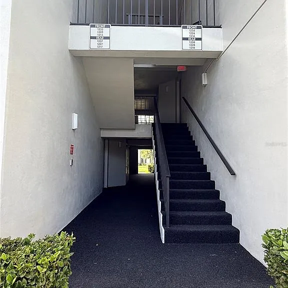 1223 S Pine Ridge Cir #23 — Photo 2