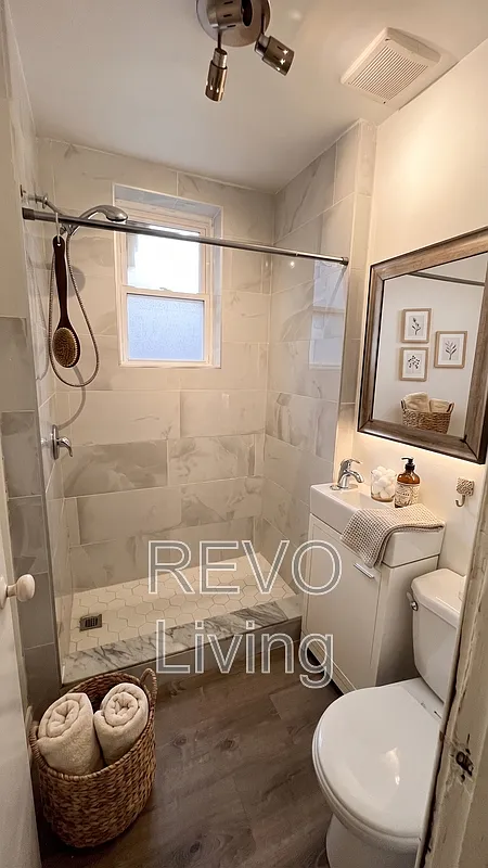 Studio, 1.0 bath, 375 sqft, $1,250 — Photo 4