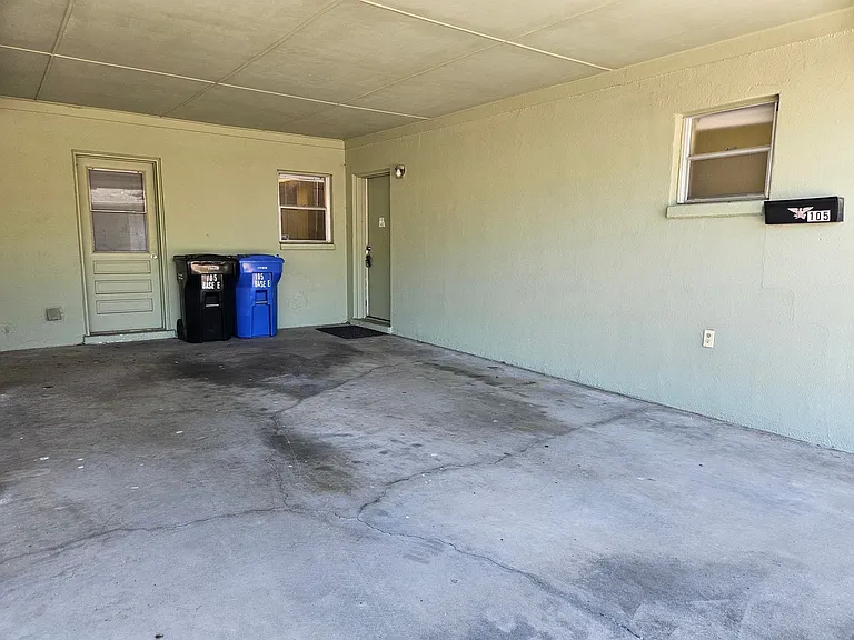 105 Base Ave E — Photo 29