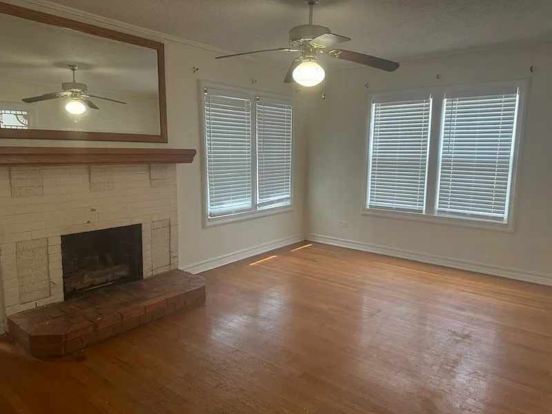 4 bed, 1918 sqft, $1,600 — Photo 4