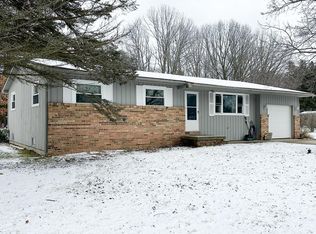 2198 Hunter Dr, Lapeer, MI 48446